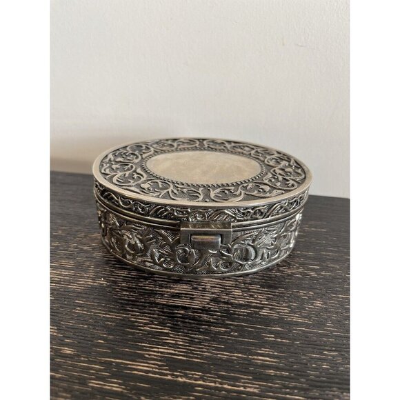 Antique Elegance Silver Trinket Jewelry Box - Picture 8 of 8